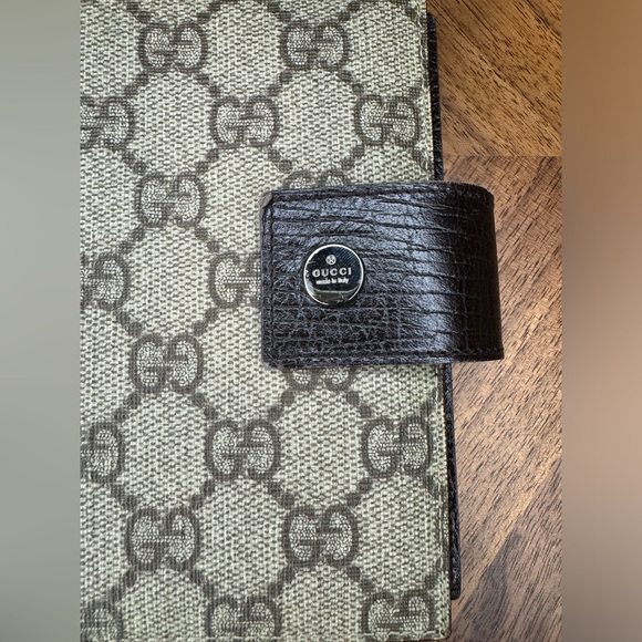 Gucci GG Supreme Passport Holder | Agenda Cover | w/ Box - Picture 2 of 7